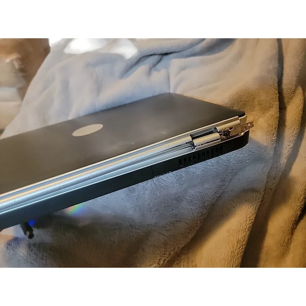 Dell Inspiron 1525 Laptop — READ